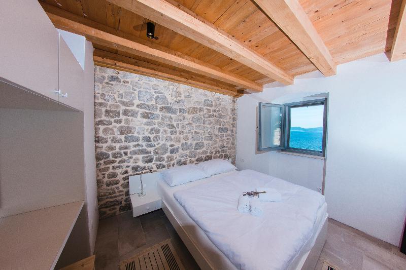 Stone Lady - Holiday Home Omiš Eksteriør bilde